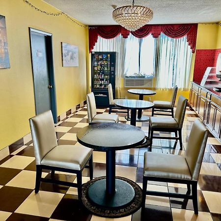 Town House Inn And Suites Elmwood Park Exterior foto